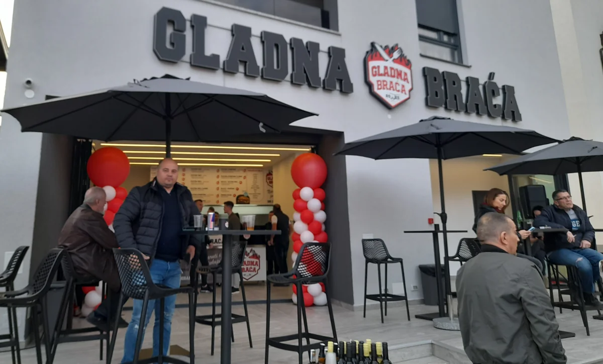 Ispred Gladne Braće